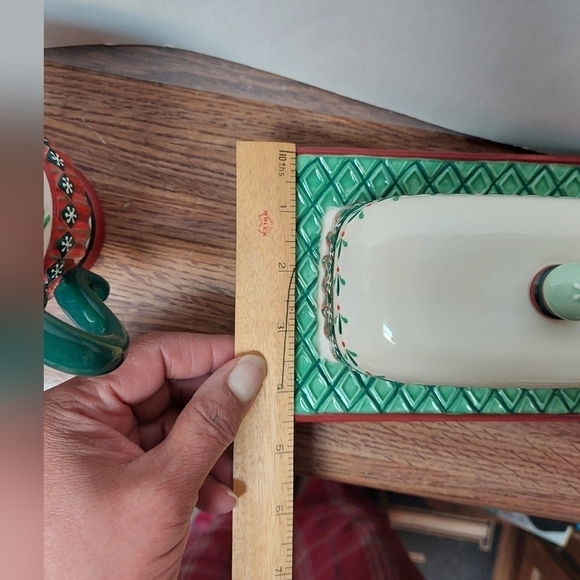 Giftcraft Pioneer-style Holiday Cream Pitcher and Butter Dish - Picture 9 of 11